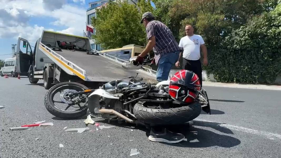 Motosiklet çekiciye çarptı: Baba ve oğlu can verdi 1